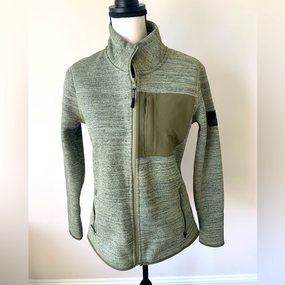 Ascend Jacket Size Small